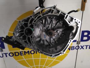 Gebruikte Versnellingsbak Dacia Duster (SR) 1.2 TCE 16V 4x4 Prijs € 1.143,45 Inclusief btw aangeboden door Autodemontagebedrijf van Boxtel