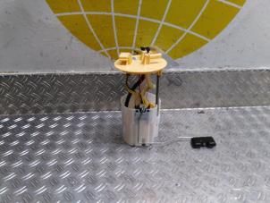 Gebruikte Tank element Pomp Renault Master III (EV/HV/UV/VA/VB/VD/VF/VG/VJ) 2.3 dCi 145 16V FWD Prijs € 127,05 Inclusief btw aangeboden door Autodemontagebedrijf van Boxtel