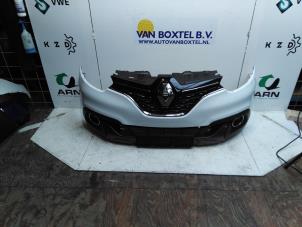 Gebruikte Voorbumper Renault Kadjar (RFEH) 1.2 Energy TCE 130 Prijs op aanvraag aangeboden door Autodemontagebedrijf van Boxtel
