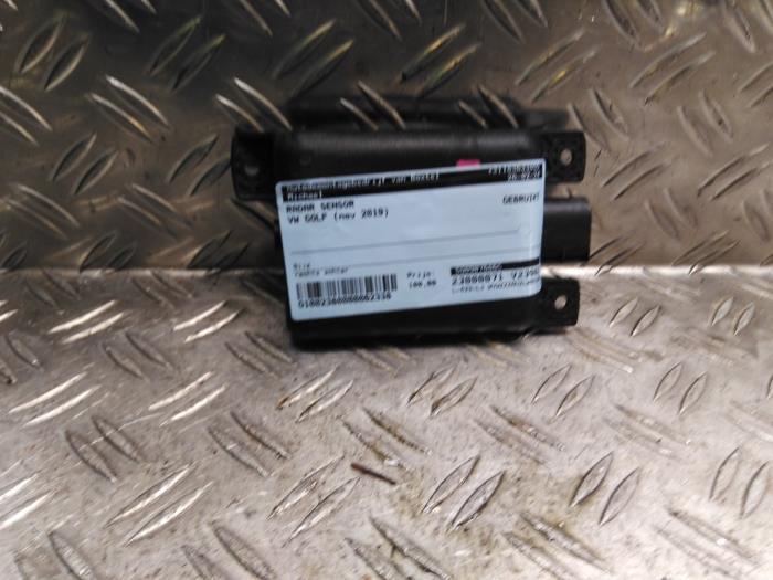 Gebruikte Radar sensor Volkswagen Golf VII (AUA) 2.0 GTI TCR 16V Prijs € 101,64 Inclusief btw aangeboden door Autodemontagebedrijf van Boxtel