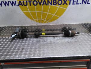 Gebruikte Aandrijfas rechts-voor Kia Rio IV (YB) 1.0i T-GDi 120 Eco-Dynamics+ 12V Prijs € 190,58 Inclusief btw aangeboden door Autodemontagebedrijf van Boxtel