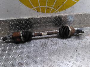 Gebruikte Aandrijfas links-voor Ford C-Max (DXA) 1.0 Ti-VCT EcoBoost 12V 125 Prijs € 127,05 Inclusief btw aangeboden door Autodemontagebedrijf van Boxtel