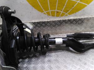 Gebruikte Mac Phersonpoot rechts-voor Tesla Model 3 Long Range AWD 75 kWh Prijs € 127,05 Inclusief btw aangeboden door Autodemontagebedrijf van Boxtel