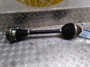 Gebruikte Steekas links-voor Skoda Octavia Combi (5EAC) 1.6 TDI 16V 4x4 Prijs € 63,53 Inclusief btw aangeboden door Autodemontagebedrijf van Boxtel