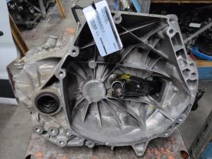 Gebruikte Versnellingsbak Mazda CX-3 (DJ/DK) 1.5 Skyactiv D 105 16V Prijs € 525,00 Margeregeling aangeboden door Autodemontagebedrijf van Boxtel