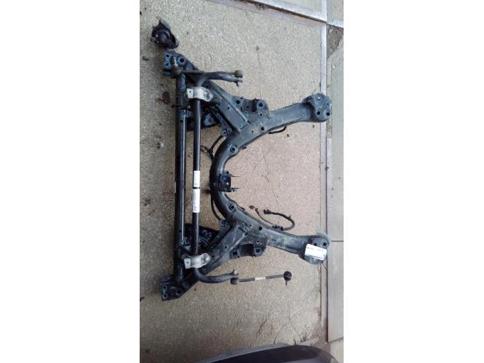 Gebruikte Subframe Tesla Model Y (5YJY) Long Range,Performance AWD Prijs € 508,20 Inclusief btw aangeboden door Autodemontagebedrijf van Boxtel