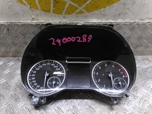 Gebruikte Kilometerteller KM Mercedes A (W176) 1.6 A-180 16V Prijs € 254,10 Inclusief btw aangeboden door Autodemontagebedrijf van Boxtel