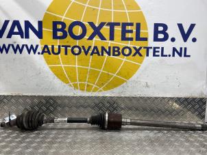 Gebruikte Aandrijfas rechts-voor Jaguar F-Pace 3.0 D 24V AWD Prijs € 262,50 Margeregeling aangeboden door Autodemontagebedrijf van Boxtel