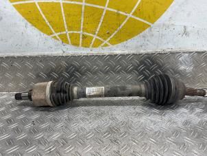 Gebruikte Aandrijfas links-voor Peugeot Partner (GC/GF/GG/GJ/GK) 1.6 BlueHDi 100 Prijs € 105,00 Margeregeling aangeboden door Autodemontagebedrijf van Boxtel