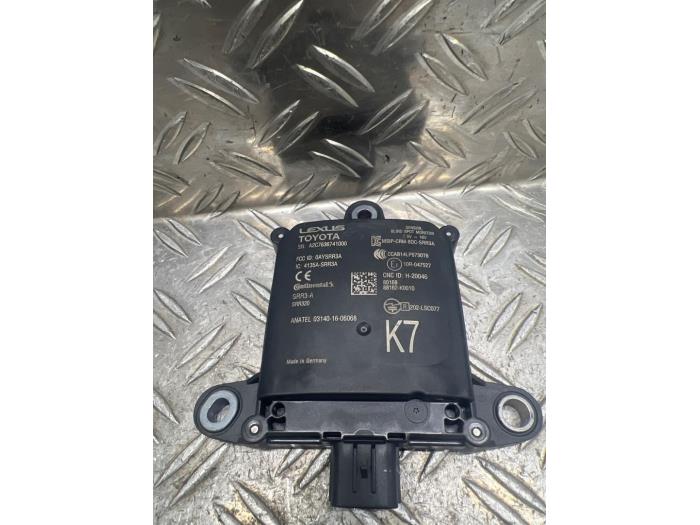 Gebruikte Radar sensor Toyota Yaris IV (P21/PA1/PH1) 1.5 12V Hybrid 115 Prijs € 210,00 Margeregeling aangeboden door Autodemontagebedrijf van Boxtel