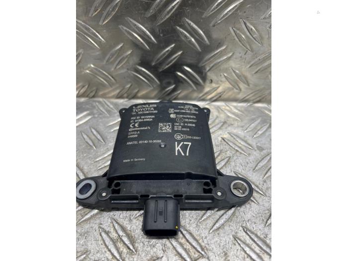 Gebruikte Radar sensor Toyota Yaris IV (P21/PA1/PH1) 1.5 12V Hybrid 115 Prijs op aanvraag aangeboden door Autodemontagebedrijf van Boxtel