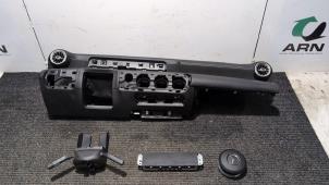 Gebruikte Airbag set Mercedes A-Klasse AMG (177.0) 2.0 A-35 AMG Turbo 16V 4Matic Prijs € 997,50 Margeregeling aangeboden door Autodemontagebedrijf van Boxtel