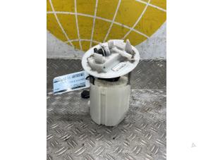 Gebruikte Brandstofpomp Elektrisch Mercedes C (C205) C-300 2.0 Turbo 16V Prijs € 105,00 Margeregeling aangeboden door Autodemontagebedrijf van Boxtel