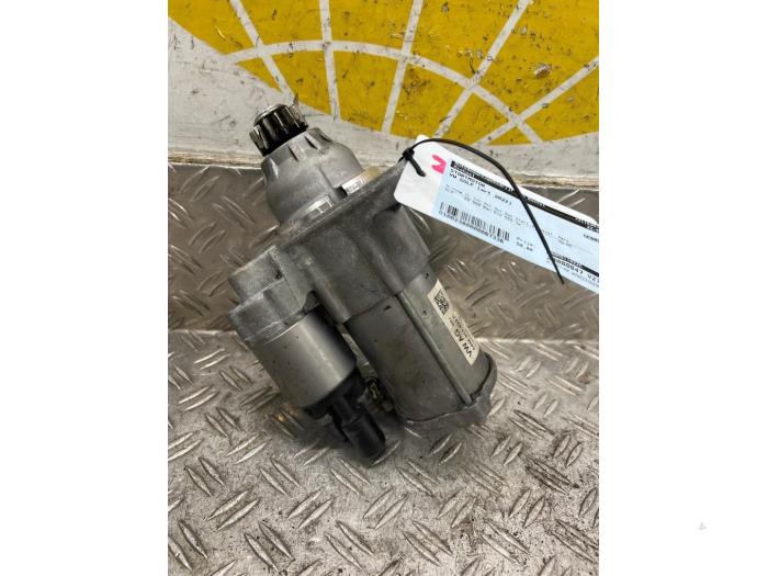 Gebruikte Startmotor Volkswagen Golf VIII (CD1) 1.0 TSI 12V Prijs € 42,00 Margeregeling aangeboden door Autodemontagebedrijf van Boxtel
