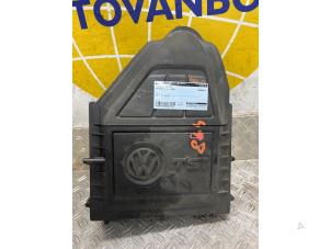 Gebruikte Luchtfilterhuis Volkswagen Polo VI (AW1) 1.0 TSI 12V Prijs € 26,25 Margeregeling aangeboden door Autodemontagebedrijf van Boxtel