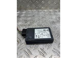 Gebruikte Dode hoek sensor Mercedes A (177.0) 1.3 A-200 Turbo 16V Prijs € 157,50 Margeregeling aangeboden door Autodemontagebedrijf van Boxtel