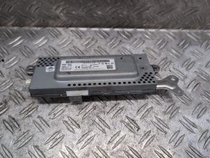 Gebruikte Module Telefoon Tesla Model 3 Long Range AWD 75 kWh Prijs € 105,00 Margeregeling aangeboden door Autodemontagebedrijf van Boxtel