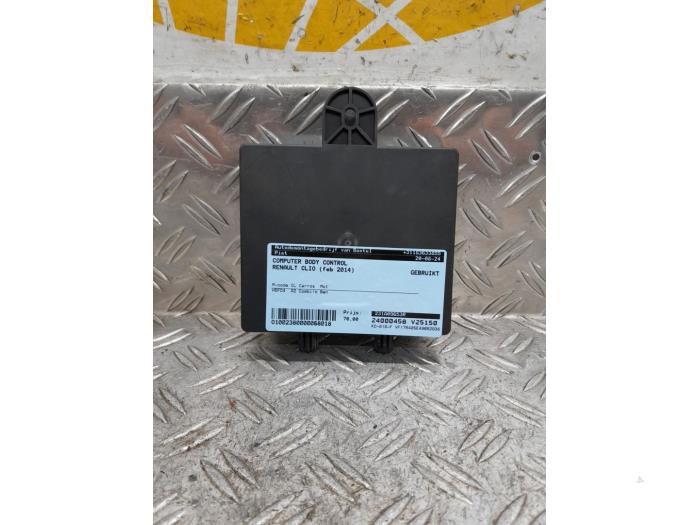 Gebruikte Module Bodycontrol Renault Clio IV Estate/Grandtour (7R) 1.2 TCE 16V EDC Prijs € 58,80 Margeregeling aangeboden door Autodemontagebedrijf van Boxtel