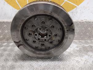 Gebruikte Dubbele massa vliegwiel Volkswagen Transporter T6 2.0 TDI 150 Prijs € 105,00 Margeregeling aangeboden door Autodemontagebedrijf van Boxtel