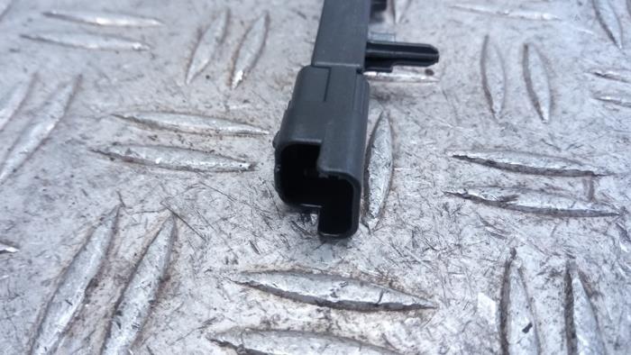 Antenne van een Peugeot 208 II (UB/UH/UP) 1.2 Vti 12V PureTech 75 2023