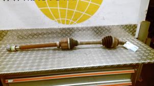 Gebruikte Steekas rechts-voor Renault Trafic (1FL/2FL/3FL/4FL) 2.0 dCi 16V 120 Prijs € 105,00 Margeregeling aangeboden door Autodemontagebedrijf van Boxtel