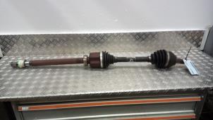 Gebruikte Cardanas rechts-voor (VWA) Renault Trafic (1FL/2FL/3FL/4FL) 2.0 dCi 16V 120 Prijs € 157,50 Margeregeling aangeboden door Autodemontagebedrijf van Boxtel