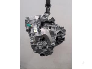 Gebruikte Versnellingsbak Renault Clio V (RJAB) 1.0 TCe 90 12V Prijs € 630,00 Margeregeling aangeboden door Autodemontagebedrijf van Boxtel