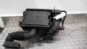 Gebruikte Luchtfilterhuis Kia Picanto (JA) 1.0 12V Prijs € 52,50 Margeregeling aangeboden door Autodemontagebedrijf van Boxtel