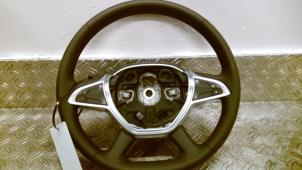 Gebruikte Stuurwiel Dacia Logan MCV II/Sandero Wagon (7S) 1.0 TCe 100 12V Prijs € 52,50 Margeregeling aangeboden door Autodemontagebedrijf van Boxtel