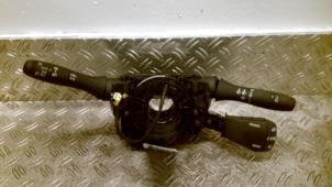 Gebruikte Licht + Raw Schakelaar Dacia Duster (DJF) 1.0 Eco-G 12V Prijs € 105,00 Margeregeling aangeboden door Autodemontagebedrijf van Boxtel