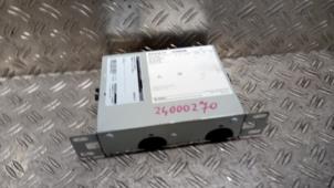 Gebruikte Navigatie Module Renault Clio V (RJAB) 1.6 E-Tech 140 16V Prijs € 210,00 Margeregeling aangeboden door Autodemontagebedrijf van Boxtel