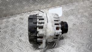 Gebruikte Dynamo Toyota Yaris III (P13) 1.33 16V Dual VVT-I Prijs € 52,50 Margeregeling aangeboden door Autodemontagebedrijf van Boxtel