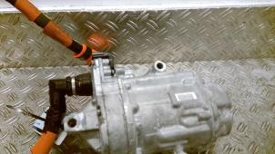 Gebruikte Pomp Airco Renault Clio V (RJAB) 1.6 E-Tech 140 16V Prijs € 262,50 Margeregeling aangeboden door Autodemontagebedrijf van Boxtel