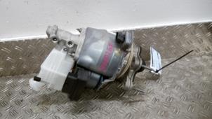 Gebruikte Rembol Renault Clio V (RJAB) 1.6 E-Tech 140 16V Prijs € 262,50 Margeregeling aangeboden door Autodemontagebedrijf van Boxtel