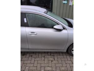 Gebruikte Deur 4Deurs rechts-voor Kia Ceed Sportswagon (CDF) 1.5 T-GDI 16V Eco-Dynamics+ Prijs € 682,50 Margeregeling aangeboden door Autodemontagebedrijf van Boxtel