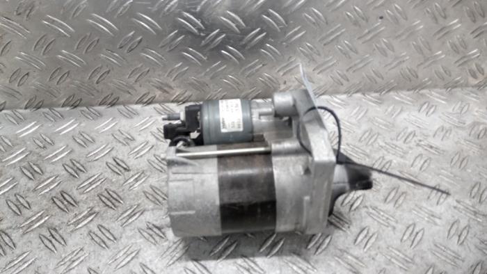 Gebruikte Startmotor Peugeot 208 II (UB/UH/UP) 1.2 Vti 12V PureTech 75 Prijs € 36,75 Margeregeling aangeboden door Autodemontagebedrijf van Boxtel