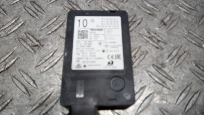 Gebruikte Cruise control sensor Mercedes E Estate (S213) E-300 e 2.0 Turbo 16V Prijs € 262,50 Margeregeling aangeboden door Autodemontagebedrijf van Boxtel