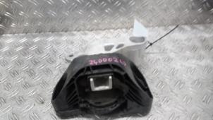 Gebruikte Motorsteun Renault Clio V (RJAB) 1.6 E-Tech 140 16V Prijs € 31,50 Margeregeling aangeboden door Autodemontagebedrijf van Boxtel