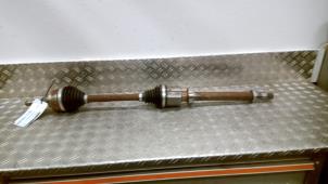 Gebruikte Cardanas rechts-voor (VWA) Renault Clio V (RJAB) 1.6 E-Tech 140 16V Prijs € 157,50 Margeregeling aangeboden door Autodemontagebedrijf van Boxtel