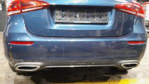 Gebruikte Achterbumper Mercedes A (177.0) 1.3 A-180 Turbo 16V Prijs € 577,50 Margeregeling aangeboden door Autodemontagebedrijf van Boxtel