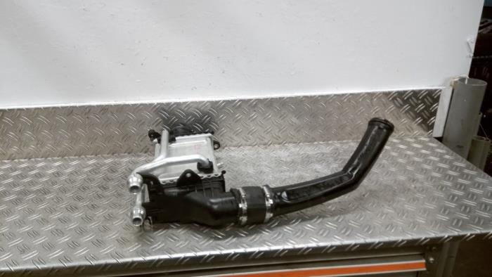Gebruikte Intercooler Mercedes GLC (X253) 2.0 300 e 16V 4-Matic Prijs € 105,00 Margeregeling aangeboden door Autodemontagebedrijf van Boxtel