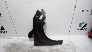 Gebruikte Voorscherm rechts Ford C-Max (DXA) 1.0 Ti-VCT EcoBoost 12V 125 Prijs € 105,00 Margeregeling aangeboden door Autodemontagebedrijf van Boxtel