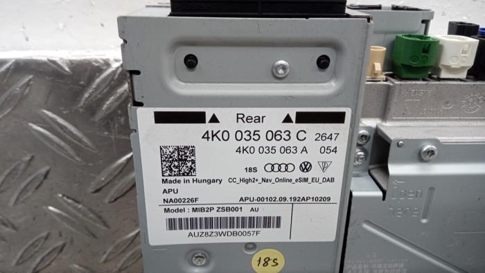Central electronic module van een Audi A6 Avant (C8) 3.0 V6 24V 45 TDI Mild Hybrid Quattro 2019