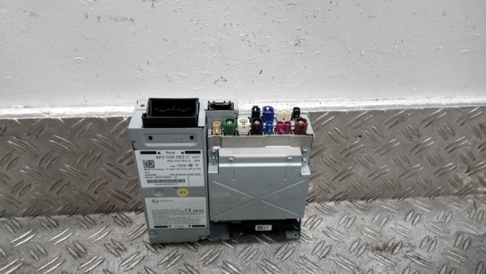 Central electronic module van een Audi A6 Avant (C8) 3.0 V6 24V 45 TDI Mild Hybrid Quattro 2019