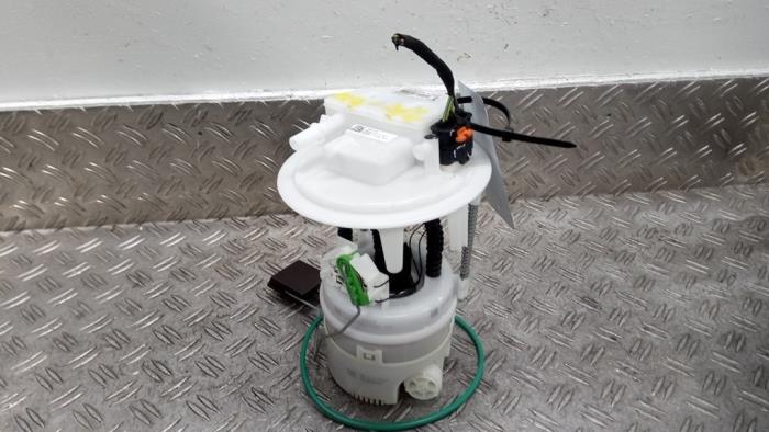 Gebruikte Tank element Pomp Opel Mokka 1.2 Turbo 12V Prijs € 94,50 Margeregeling aangeboden door Autodemontagebedrijf van Boxtel