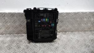 Gebruikte Zekeringkast Dacia Duster (DJF) 1.6 Hybrid 140 16V Prijs € 105,00 Margeregeling aangeboden door Autodemontagebedrijf van Boxtel