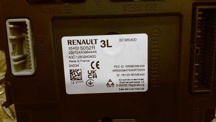 Gebruikte Computer Body Control Renault Austral 1.3 Mild Hybrid 160 Prijs € 78,75 Margeregeling aangeboden door Autodemontagebedrijf van Boxtel