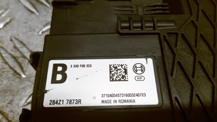 Gebruikte Computer Diversen Renault Austral 1.3 Mild Hybrid 160 Prijs € 288,75 Margeregeling aangeboden door Autodemontagebedrijf van Boxtel