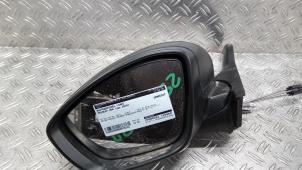 Gebruikte Spiegel Buiten links Peugeot 208 I (CA/CC/CK/CL) 1.0 Vti 12V PureTech Prijs € 52,50 Margeregeling aangeboden door Autodemontagebedrijf van Boxtel