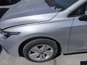 Gebruikte Voorscherm links Volkswagen Golf VIII (CD1) 1.0 eTSI 12V Prijs € 393,75 Margeregeling aangeboden door Autodemontagebedrijf van Boxtel